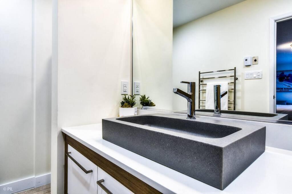 Chic Mt-Tremblant Condo With View On The Lake By Denstays Μοντ Τρεμπλάν Εξωτερικό φωτογραφία