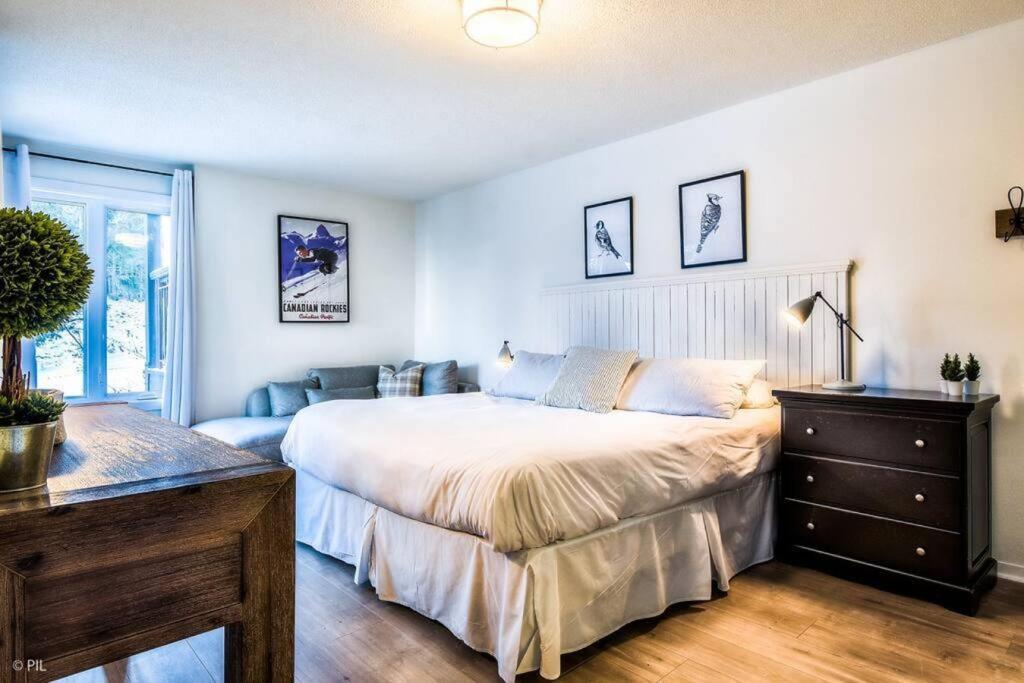 Chic Mt-Tremblant Condo With View On The Lake By Denstays Μοντ Τρεμπλάν Εξωτερικό φωτογραφία