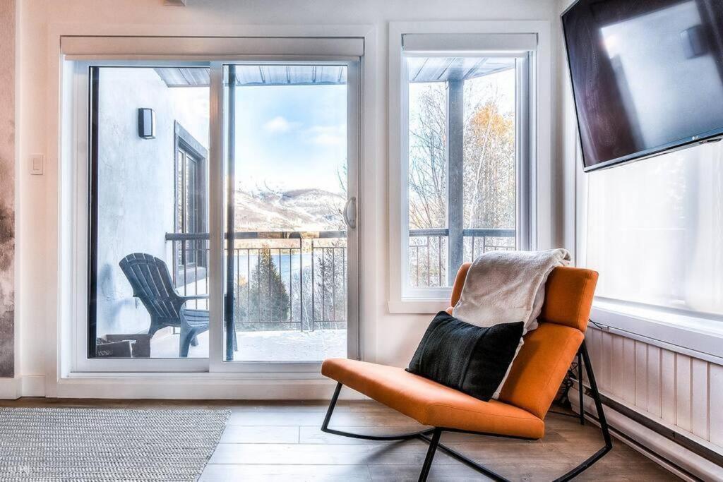 Chic Mt-Tremblant Condo With View On The Lake By Denstays Μοντ Τρεμπλάν Εξωτερικό φωτογραφία
